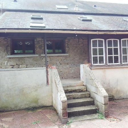 Вилла La Mini Ferme De Maelou Sermaises Экстерьер фото