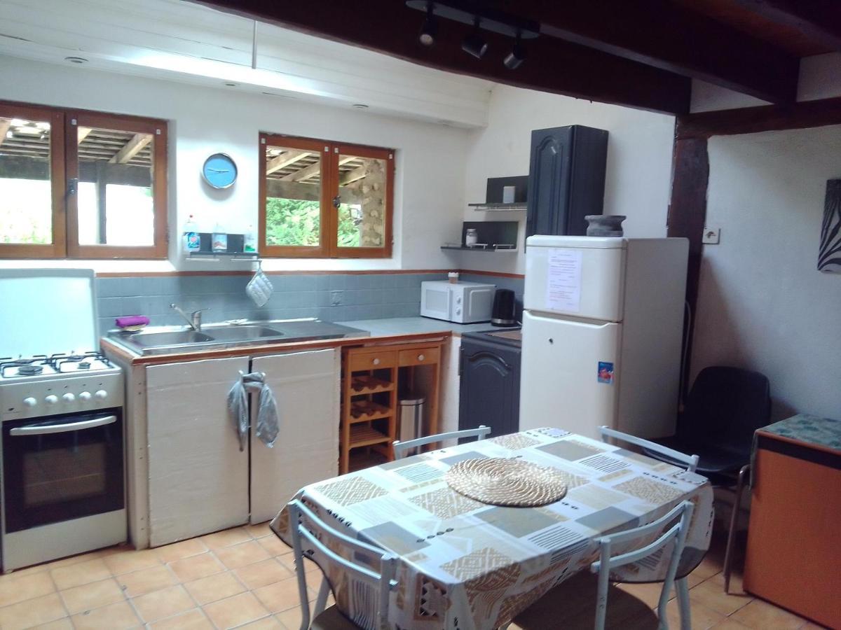 Вилла La Mini Ferme De Maelou Sermaises Экстерьер фото